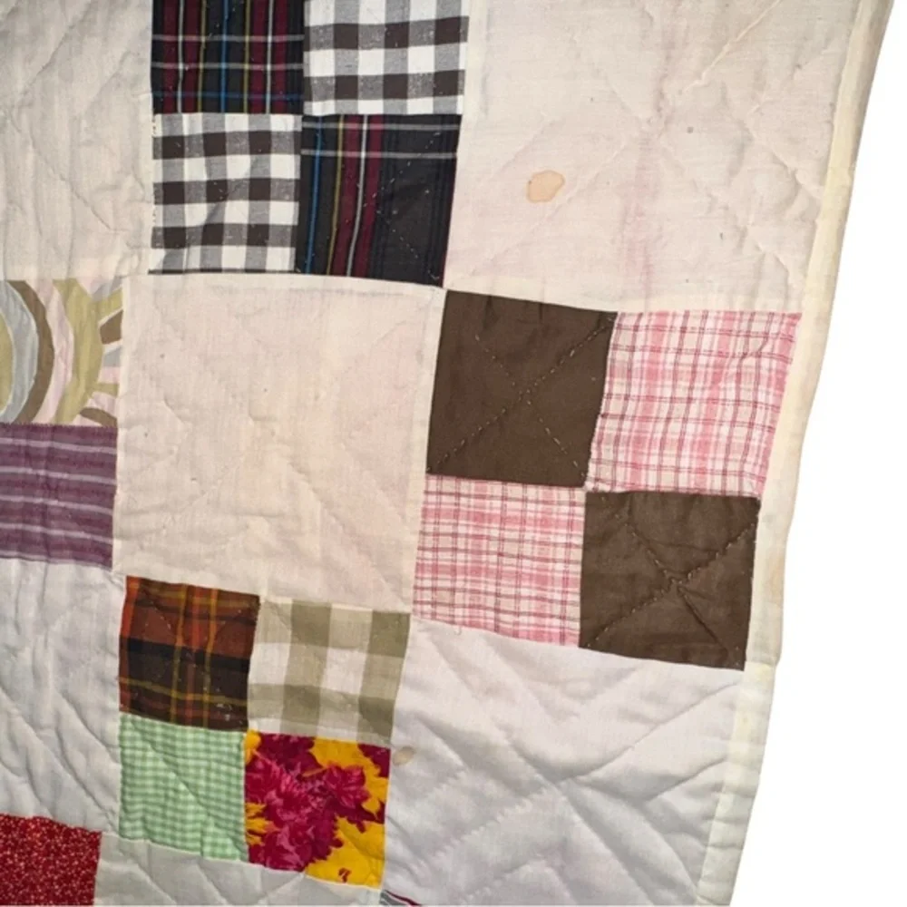 VTG handcrafted patchwork quilt 72.5 x 85‎ multicolored